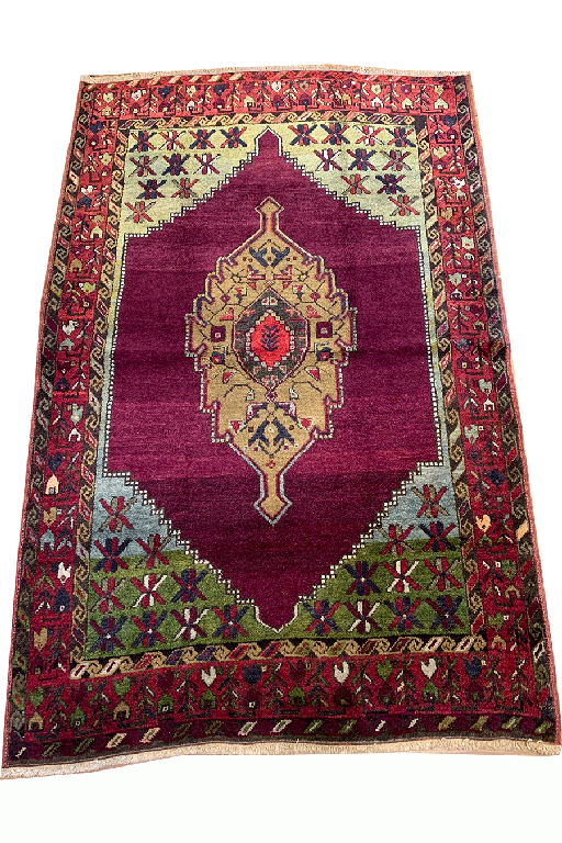 Shirvan Carpet