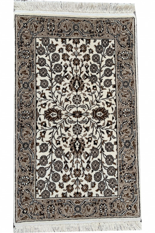 Shirvan Carpet