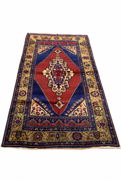 Shirvan Carpet