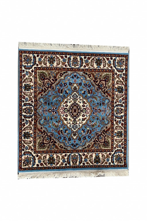 Shirvan Carpet