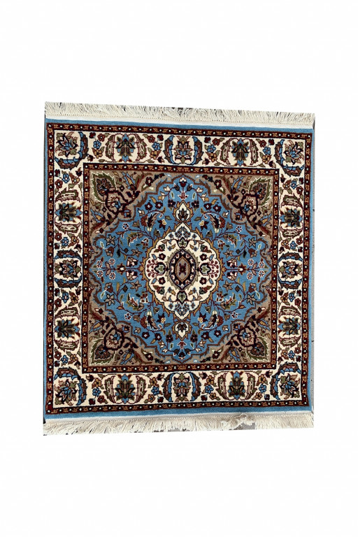 Shirvan Carpet