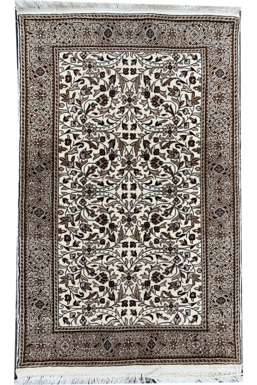 Shirvan Carpet