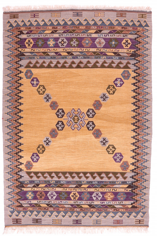 Shirvan Carpet