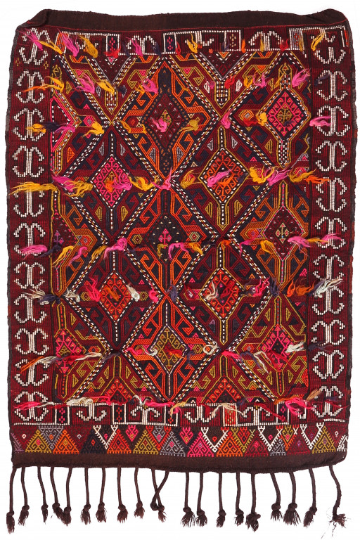 Shirvan Carpet