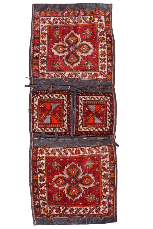 Shirvan Carpet