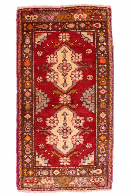 Shirvan Carpet