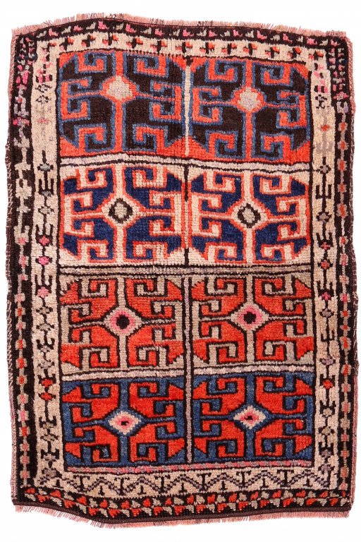 Shirvan Carpet