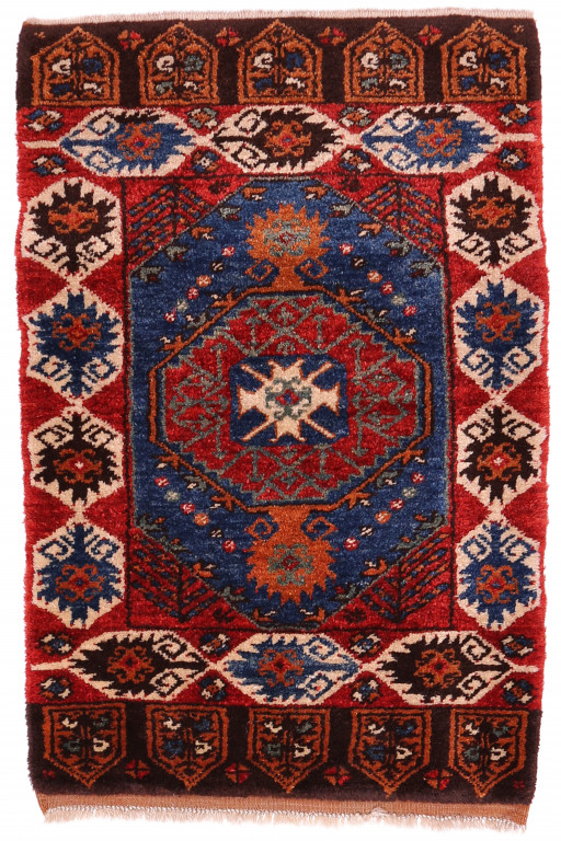 Shirvan Carpet