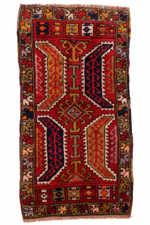 Shirvan Carpet