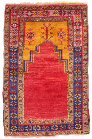 ANTIQUE RUGS