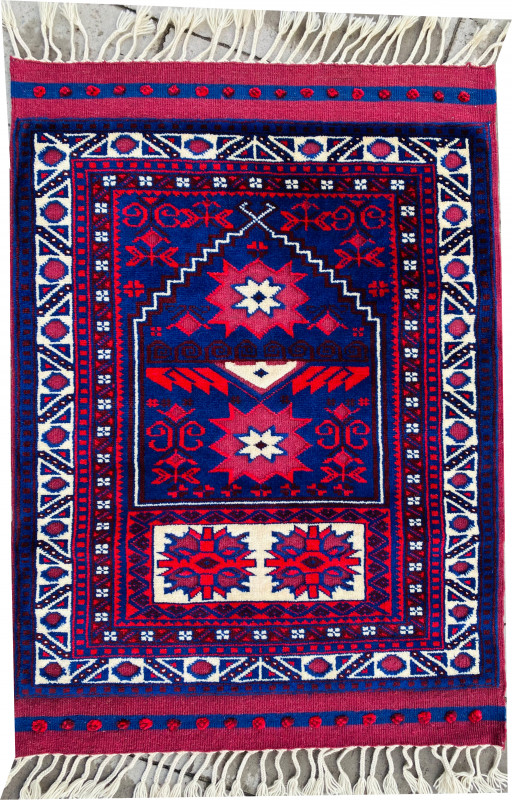 Shirvan Carpet